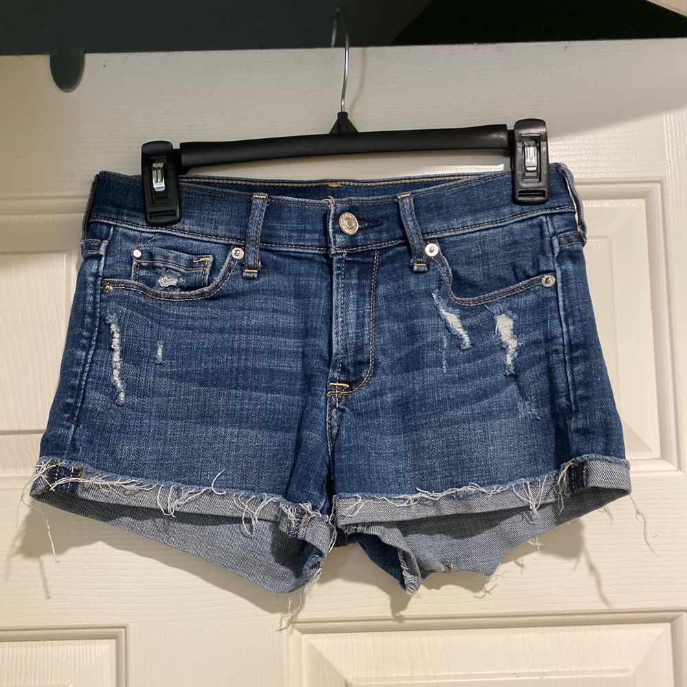 💥Abercrombie & Fitch cut off jean shorts size 2 distressed